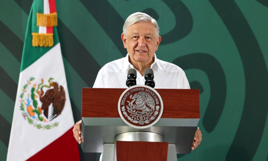 El presidente Andrés Manuel López Obrador consideró que la decisión de la SCJN de invalidar su Plan B de reforma electoral los convierte en un “supremo poder conservador”. Foto: especial