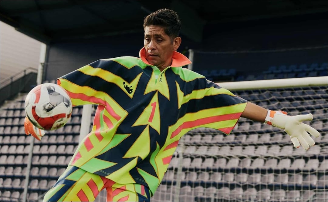Los coloridos uniformes de Jorge Campos son la principal atracción de un museo de Guadalajara / FOTO: @SoyJorgeCampos1