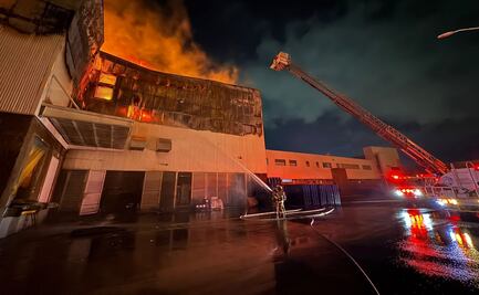 Incendio en procesadora de pollos provoca fuerte movilización en Apodaca; evacúan a más de 200 trabajadores