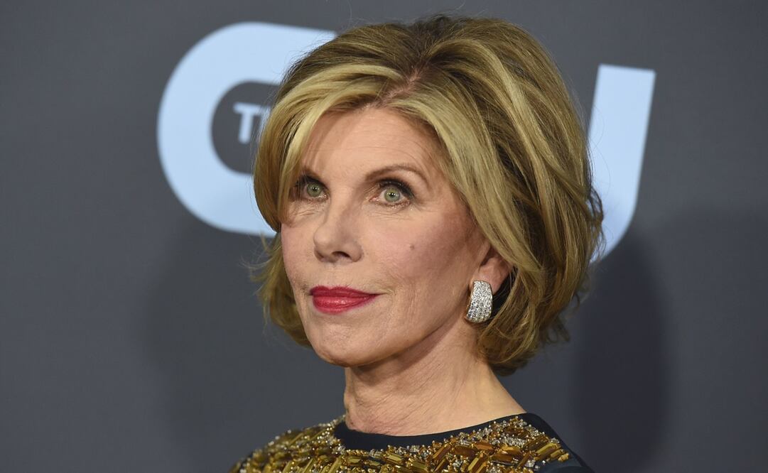 Christine Baranski donó tres vestidos hechos a la medida. Foto: AP