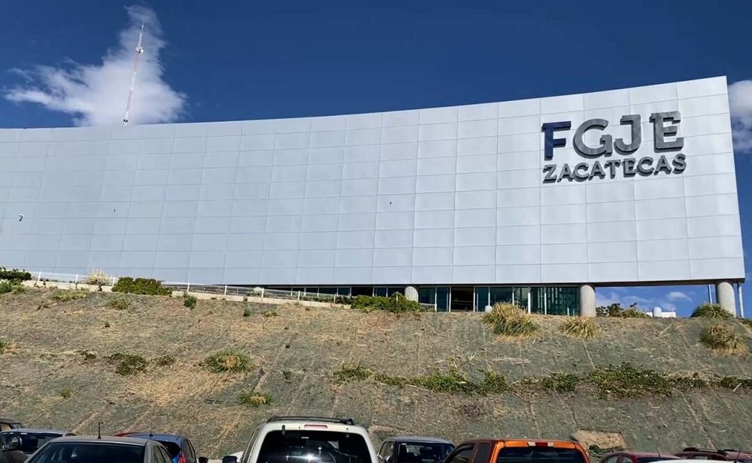 La Fiscalía de Zacatecas removió a dos funcionarios de Servicios Periciales por tardanza de 8 meses en entregar el cuerpo del hijo de la señora Virginia de la Cruz. Foto: Especial