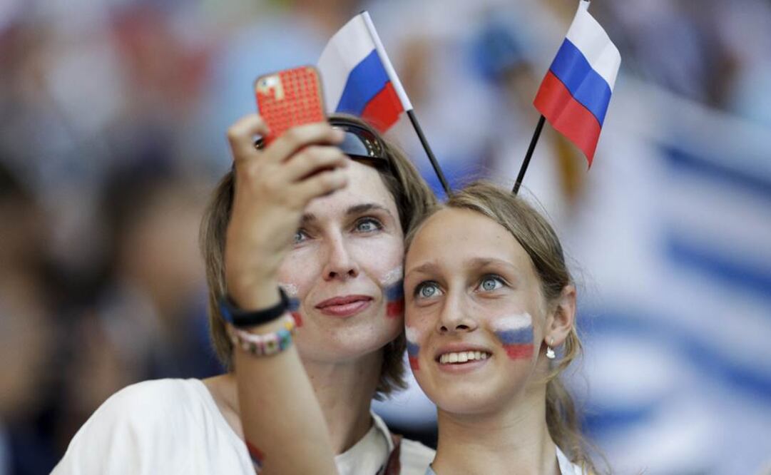 Las bellezas siempre presentes en el Mundial. Foto: Ap
