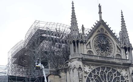 ¿Un atentado? ¿Una distracción? Esto se dice sobre el incendio en Notre Dame