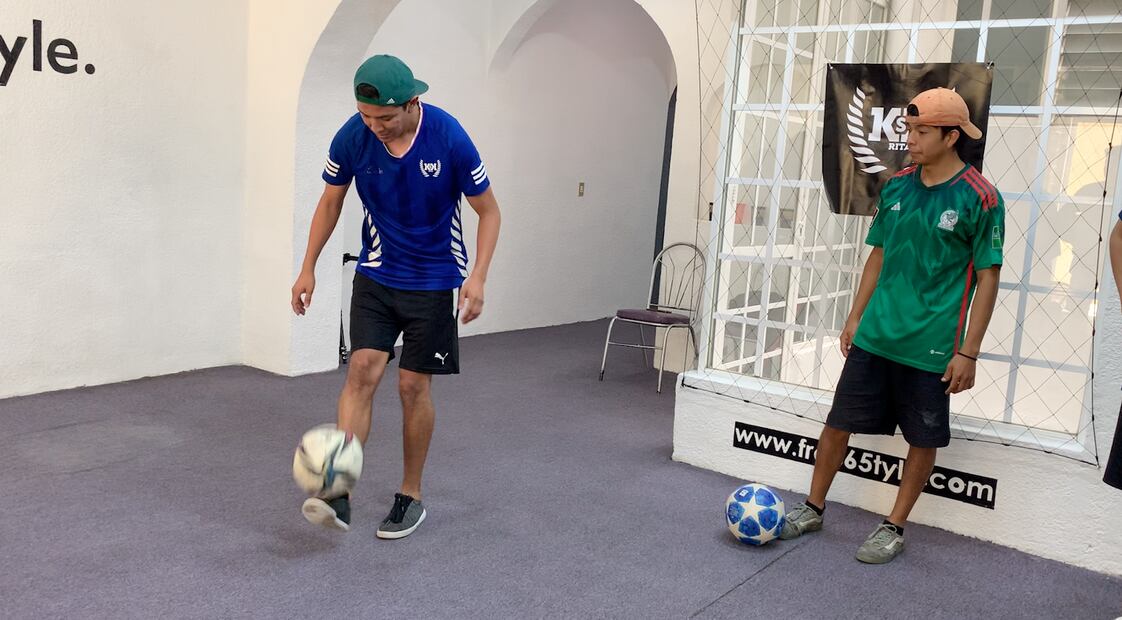 Malabaristas del balón: el mundo del “Freestyle Football”. Foto: Atenea Campuzano/EL UNIVERSAL