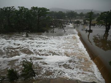 Suman 41 desaparecidos tras inundaciones en Texas; advierten por fuertes lluvias para las próximas 24 horas