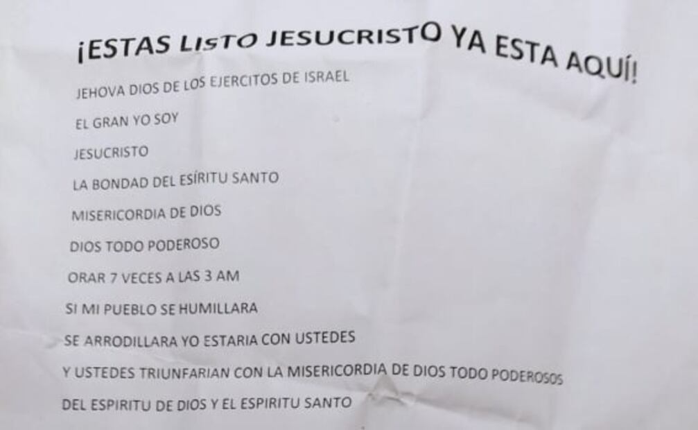 "Periodistas con malos pensamientos contra AMLO serán desaparecidos", se lee en panfleto de mitin