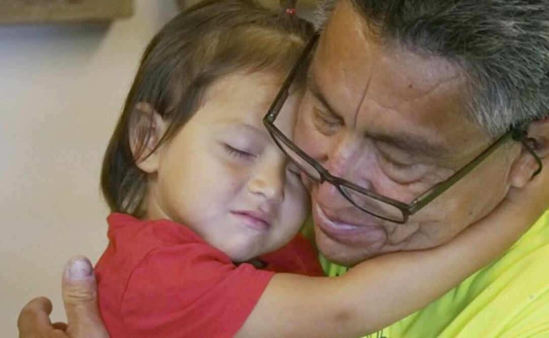 "Es una angustia tremenda porque las autoridades no te dan respuestas", dijo Rómulo González Rodríguez (Foto: AP)