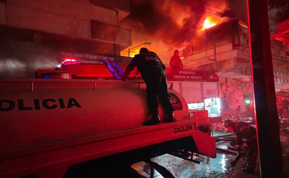 Incendio moviliza a cuerpos de emergencia. Foto: Especial