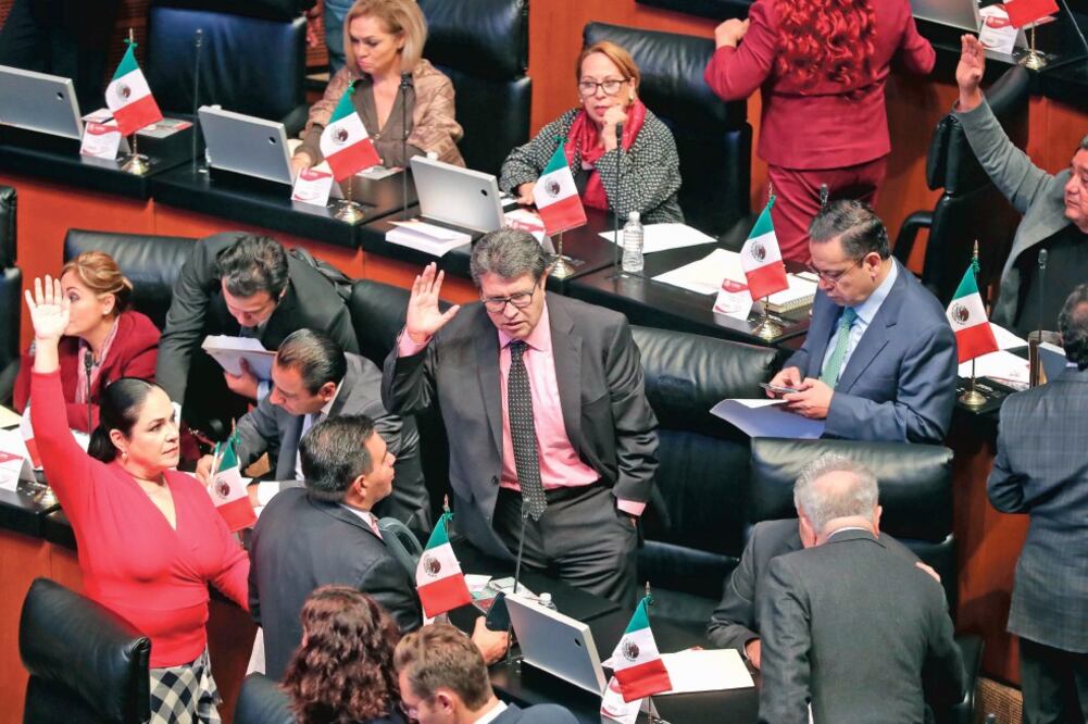 Ricardo Monreal explicó que los legisladores podrán dar seguimiento a foros internacionales por los medios digitales. ()