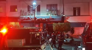 ¡Explota el terror en la México-Puebla! Falla de gas desata voraz incendio en puestos de comida
