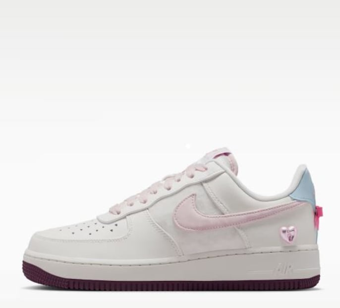 Sorprende a tu persona favorita con regalo fuera de serie este 14 de febrero. Foto: Nike