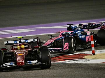 Pierre Gasly, por delante de Lando Norris en el primer libre del Gran Premio de Arabia Saudita; Piastri fue cuarto