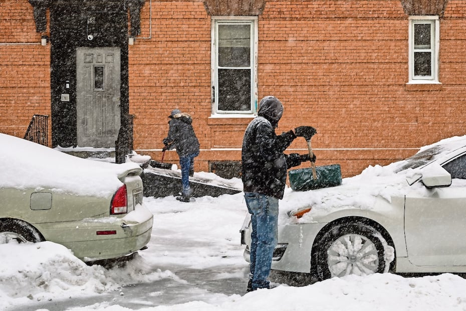 Considerada como una de los peores tormentas invernales de las últimas décadas en Estados Unidos, el fenómeno se acompaña de acumulación de hielo con consecuencias potencialmente catastróficas. Foto: Sydney Schaefer / AP