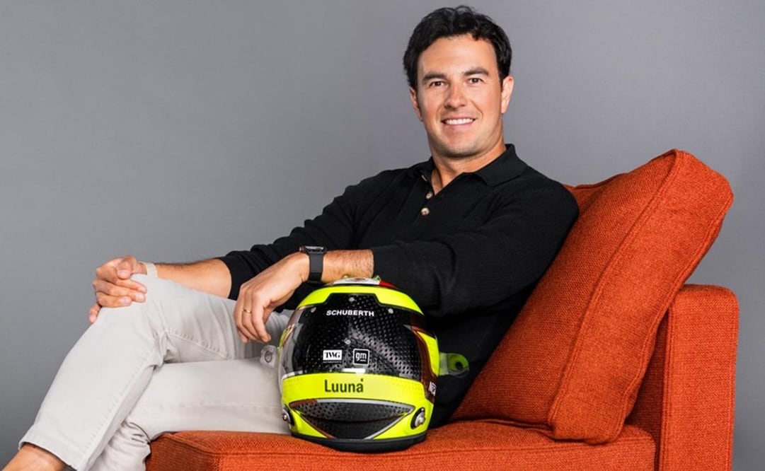 Checo Pérez presenta casco para 2026 / Foto: @schecoperez en Instagram