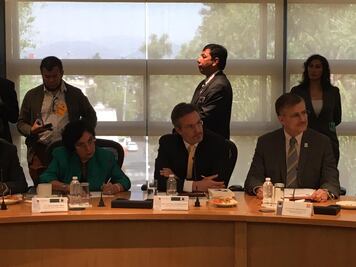 Instalan, con Ackerman, Comité que evaluará relevos en INE