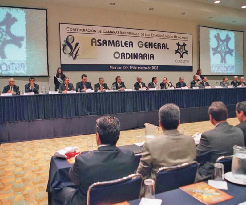 La dependencia pidió contribuir al distanciamiento social. Foto: ARCHIVO EL UNIVERSAL