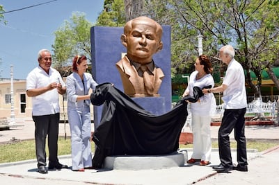 Busto de $150 mil, para el papá de los Salinas de Gortari en Agualeguas, NL