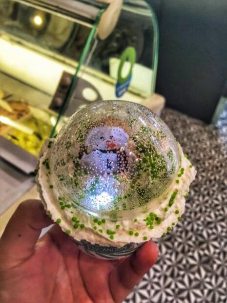 Dónde comprar el helado ‘bola de cristal navideña’ 