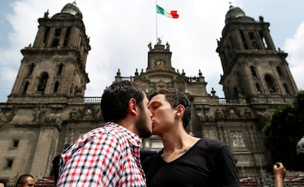 Mexican Senate grants social security rights to same-sex couples