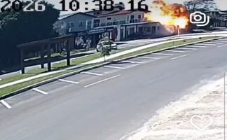 VIDEO: Un avión se estrella contra un restaurante en Brasil; hay 4 muertos