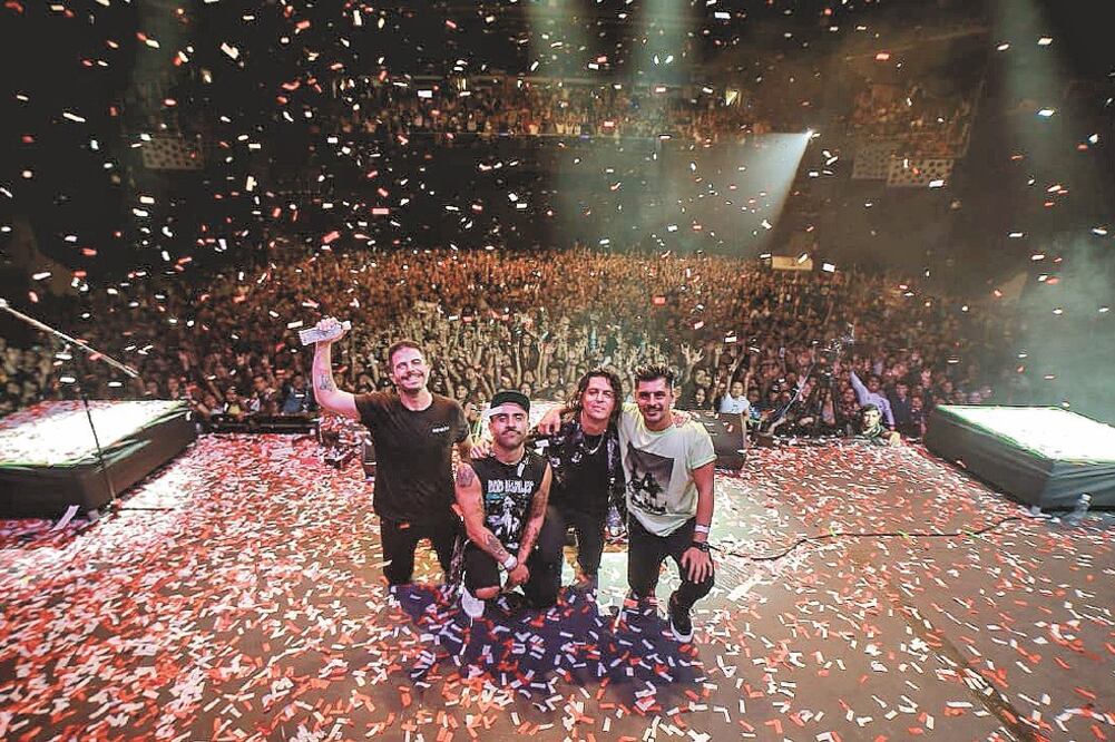 La agrupación de rock se presentó en el Pepsi Center. Foto/FACEBOOK