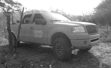 Dejan ocho cuerpos en una camioneta en Aquila, Michoacán