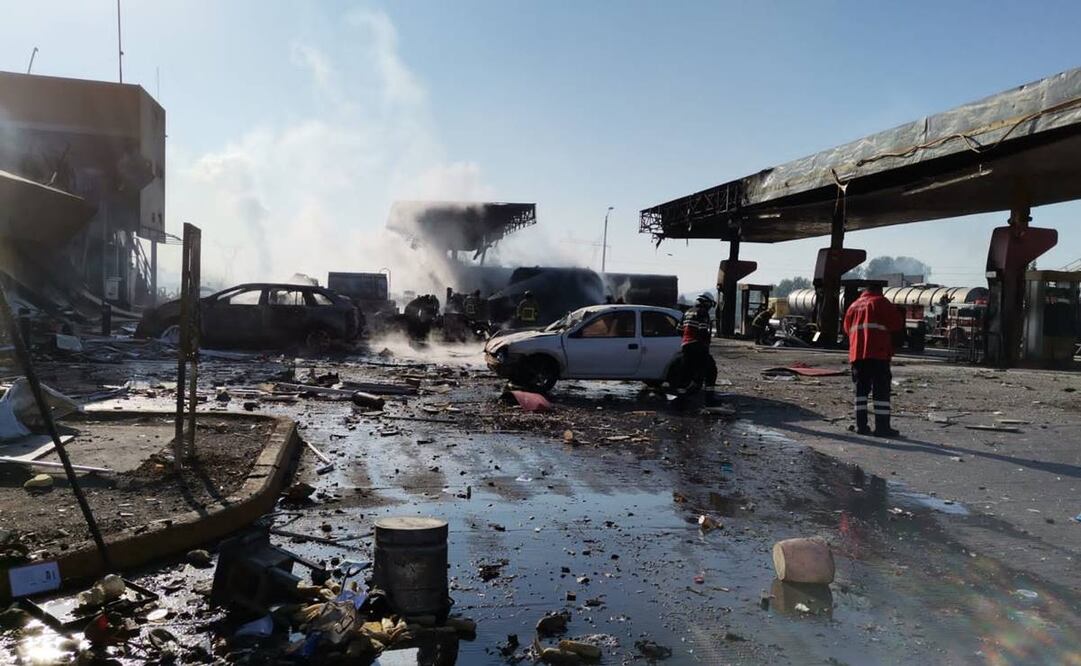 Así quedó el lugar donde exploto la pipa. Foto: Especial.