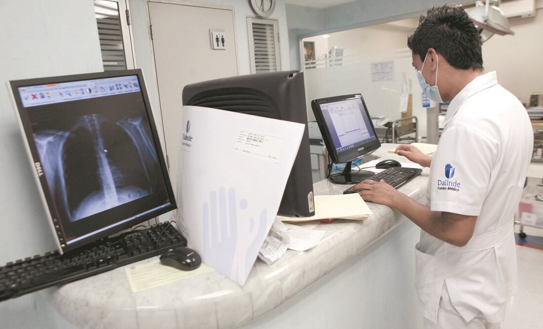 Datos de la Condusef muestran también fuertes crecimientos en el uso de tarjetas de crédito para pagar servicios médicos. Foto: ARCHIVO EL UNIVERSAL