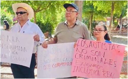Escuela de psicología de Universidad de Sonora expulsa a estudiante autista; padres protestan y acusan discriminación