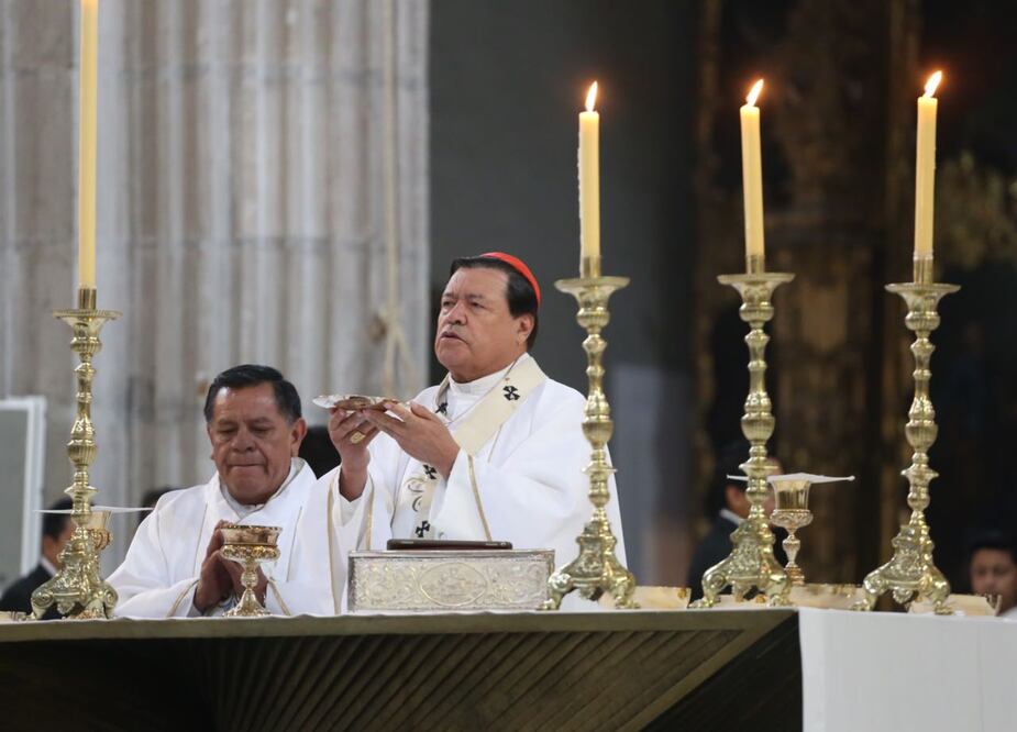 El cardenal Norberto Rivera Carrera durante su homilía este domingo (FOTO: BERENICE FREGOSO / EL UNIVERSAL)