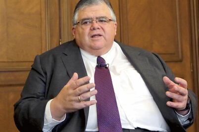 Carstens agradece a BIS aplazar su llegada