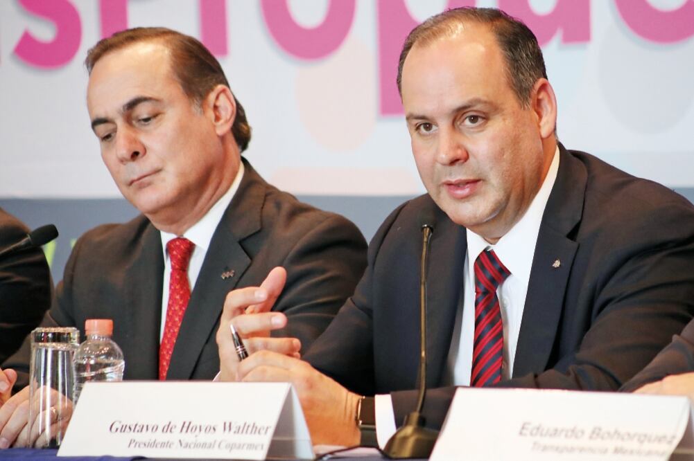 Juan Pablo Castañón, del CCE (izq.), y Gustavo de Hoyos, de la Coparmex, ayer al presentar las propuestas patronales para impulsar la economía (ARIEL OJEDA. EL UNIVERSAL)