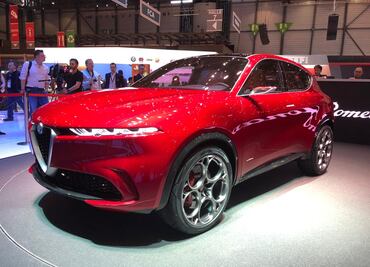 Alfa Romeo presenta su primera SUV híbrida