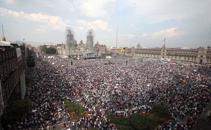 ¿Ni el Zócalo llenaron? Discuten en redes por asistencia a marcha de AMLO