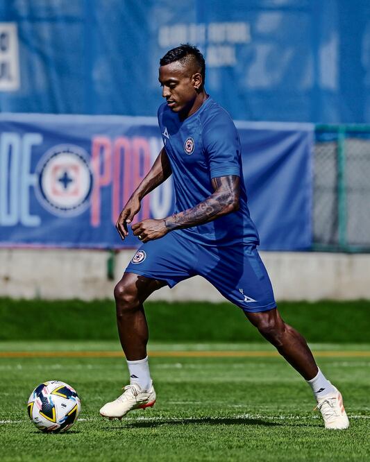 Los cementeros ya contarán con sus refuerzos. Foto: de Club Cruz Azul