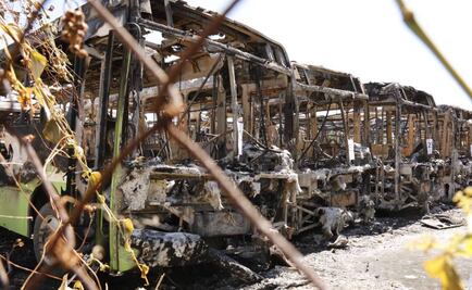 Fiscalía sigue dos líneas en incendio de 47 autobuses