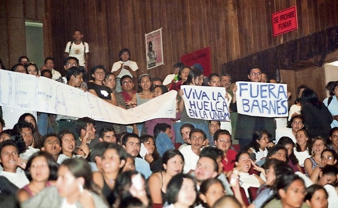 La Universidad tuvo que hacer frente a manifestaciones y paro de actividades por el aumento a sus cuotas de inscripción Foto: Archivo El Universal