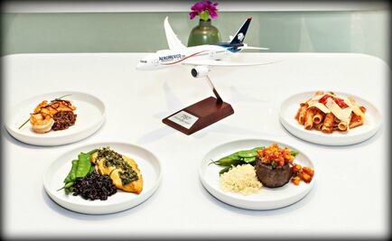 Premian comida a bordo de aerolínea mexicana