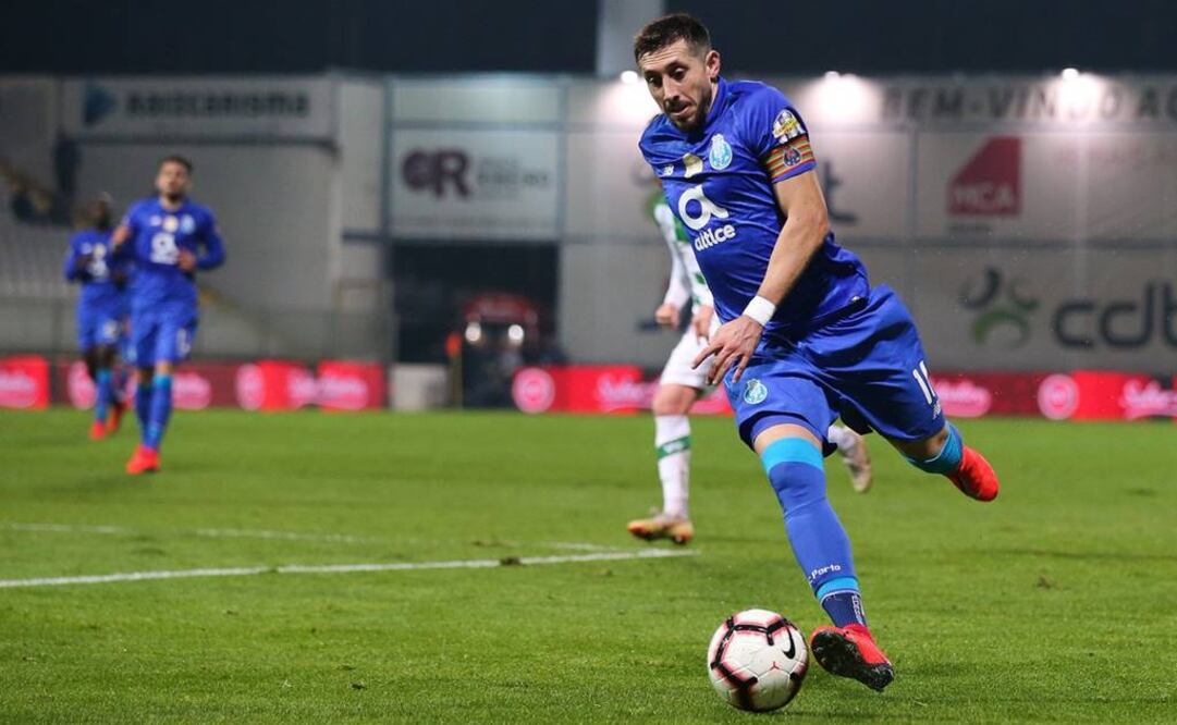 El futbolista mexicano Héctor Herrera durante un juego del Porto. FOTO TOMADA DE TWITTER @FCPorto