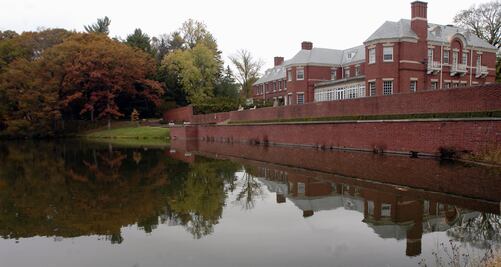 Universidades en Illinois no serán santuario de alumnos indocumentados