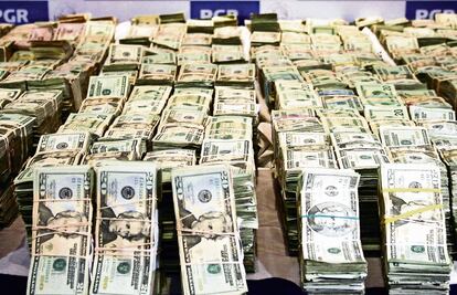 Aseguran 2 millones de dólares en un autobús en Tamaulipas