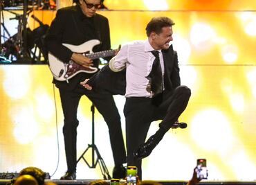 “La media vuelta” de Luis Miguel, el video que reunió a grandes figuras mexicanas