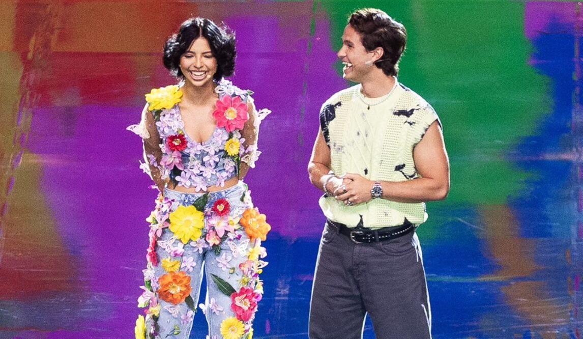 Ángela Aguilar y Michael Ronda condujeron la décimo cuarta edición de los Kids Choice Awards México.
Foto: EL UNIVERSAL / Hugo Salvador Sánchez