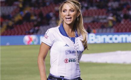 Denuncia Inés Sainz venta ilícita de Gallos Blancos