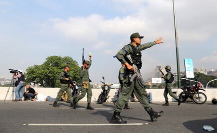 Militares venezolanos de baja graduación piden asilo a embajada de Brasil en Caracas