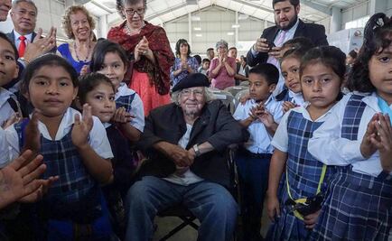 Ernesto Cardenal inaugura la FILIJC en Guatemala