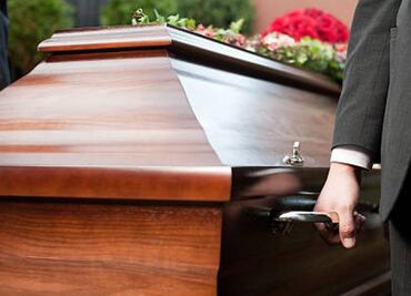 Residente de Texas se declara culpable de transportar indocumentados mexicanos en ataúd