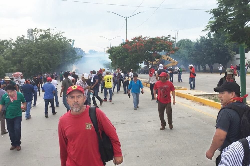 Los maestros exigen resolver el pago de sueldos atrasados (ÓSCAR GUTIÉRREZ. EL UNIVERSAL)