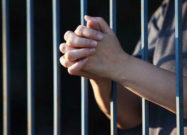 Gobernadora de Morelos promete revisión de casos donde jueces dan libertad a agresores sexuales; hay casos de violación contra menores