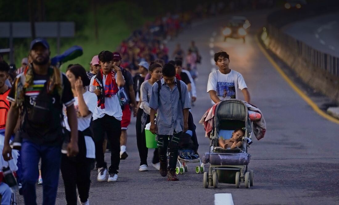 La ley HB10, que entra en vigor en Carolina del Norte el 1 de diciembre de 2024, obliga a los alguaciles del estado a colaborar con ICE para verificar el estatus migratorio de las personas detenidas por delitos graves. Foto: Moisés Castillo / AP